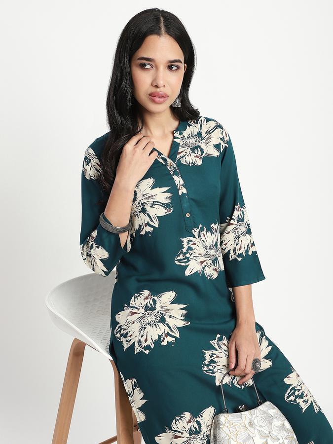 Women Viscose Straight Fit Mandarin Collar Printed Kurta